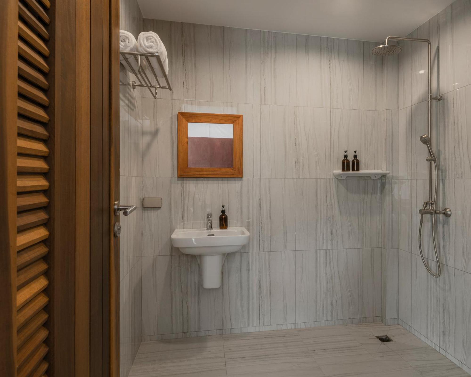 קו לנטה Anda Lanta Residence And Rentals - Adult Only חדר תמונה